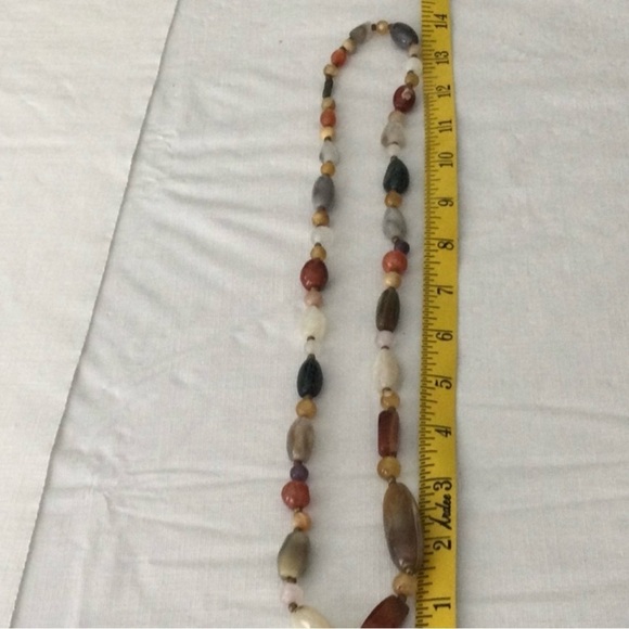 Woman’s Agate Stone Necklace multi color stones no clasp goes over the head - Picture 2 of 7